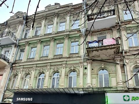 коммерческая по адресу Хрещатик, 44