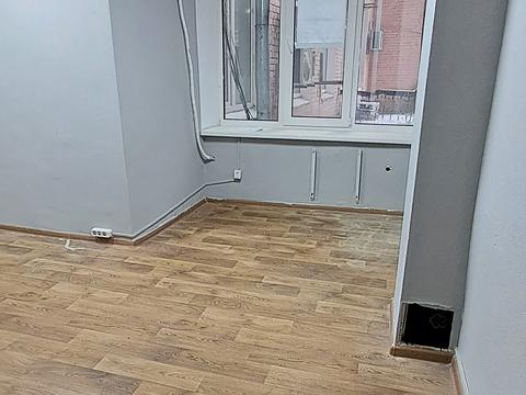 комерційна за адресою Хрещатик, 44