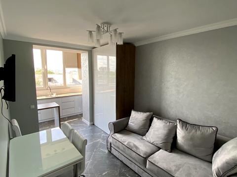 квартира за адресою Хотинська вул., 12