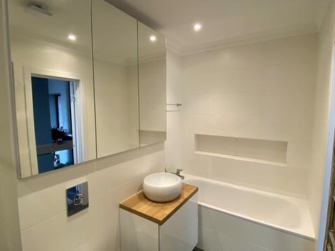 квартира за адресою Хотинська вул., 12