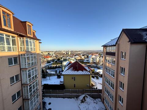 квартира за адресою Довженка, 1