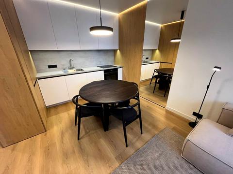 квартира за адресою Салютна вул., (Будинок 03801-03901)