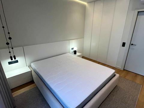 квартира за адресою Салютна вул., (Будинок 03801-03901)