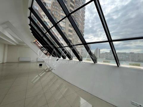 комерційна за адресою Київ, Лесі Українки бульв., 30В