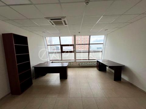 комерційна за адресою Київ, Лесі Українки бульв., 30В