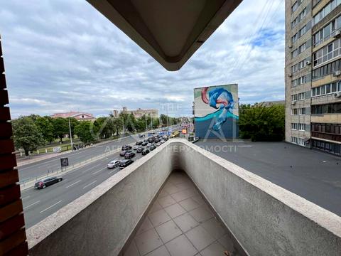 комерційна за адресою Київ, Лесі Українки бульв., 30В