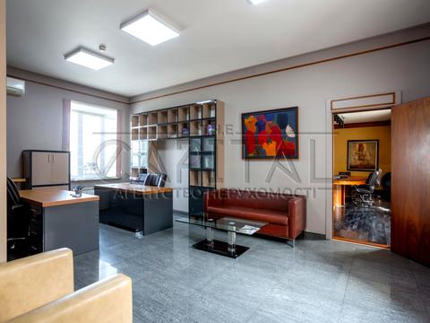 комерційна за адресою Жилянська вул., 97А