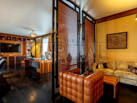 комерційна за адресою Жилянська вул., 97А