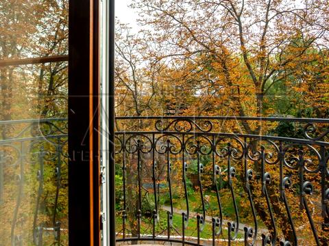 комерційна за адресою Жилянська вул., 97А