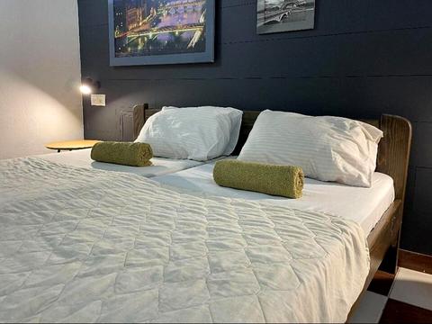 комерційна за адресою Красний пров., 11