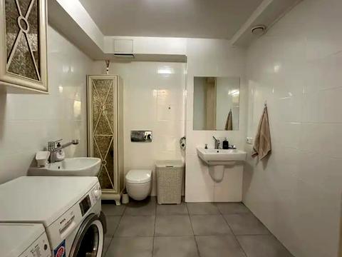 дом по адресу Трояндова