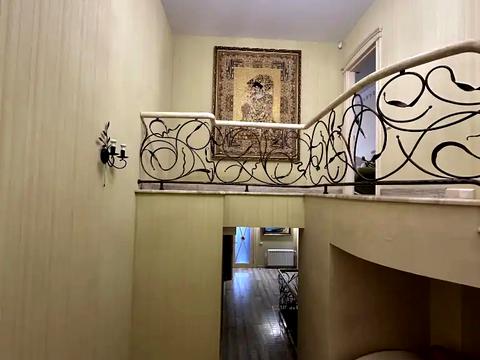 дом по адресу Трояндова