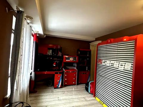 дом по адресу Трояндова