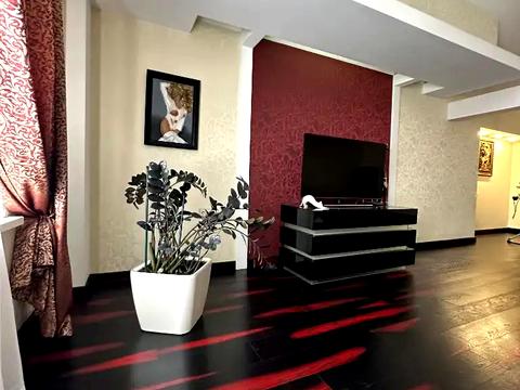 дом по адресу Трояндова