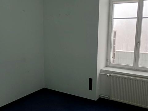 коммерческая по адресу Музейний пер., 4