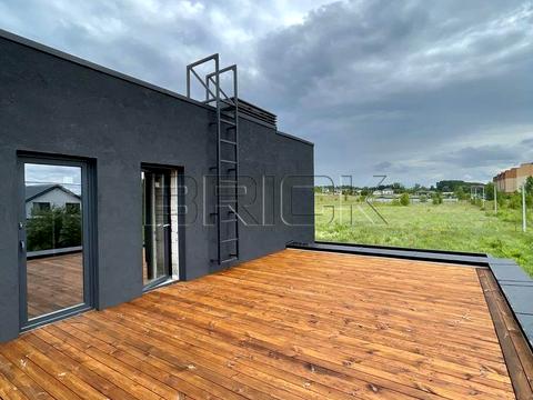 дом по адресу  ул.