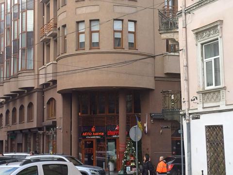 коммерческая по адресу Валовая ул., 17