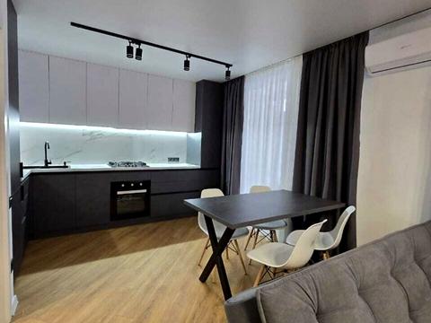 квартира за адресою пров. Тарнавського, 1