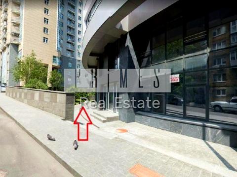 комерційна за адресою Правобережна вул., 1