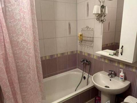 квартира за адресою Академіка Корольова вул., 6-А