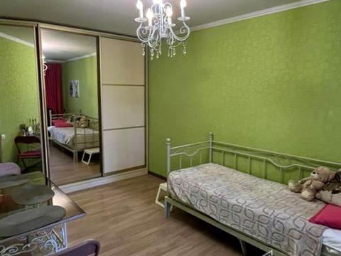 квартира за адресою Академіка Корольова вул., 6-А