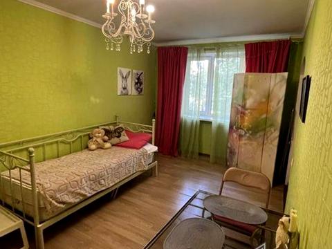 квартира за адресою Академіка Корольова вул., 6-А