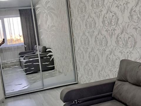 квартира за адресою Олексія Вадатурського вул. (Маршала Малиновського), 18