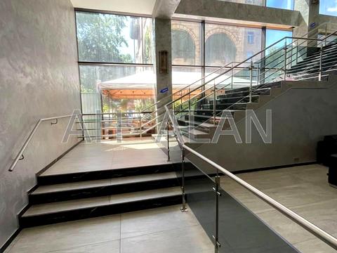 коммерческая по адресу Крещатик ул. (Kreschatic), 19