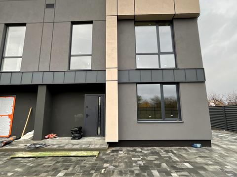 будинок за адресою Віктора Макогона вул.