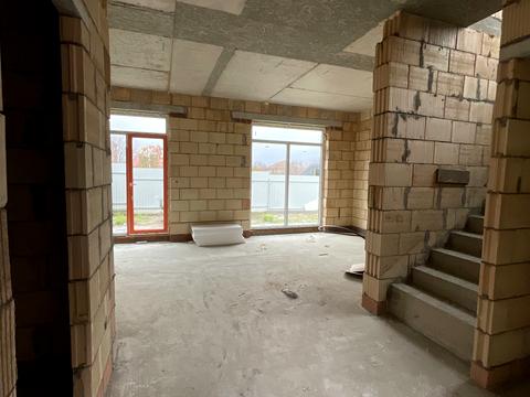 будинок за адресою Віктора Макогона вул.