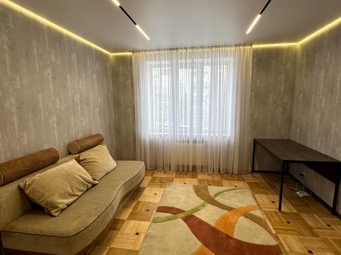 квартира по адресу Степана Бандери ул., 9/2