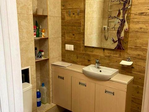 квартира за адресою Регенераторна вул., 4 к3