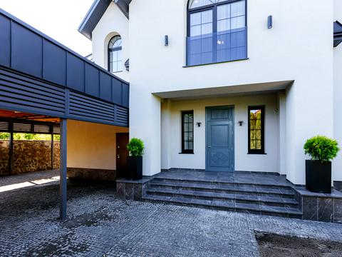 дом по адресу Леси Украинки ул. (Комсомольська)