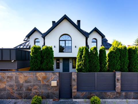 дом по адресу Леси Украинки ул. (Комсомольська)