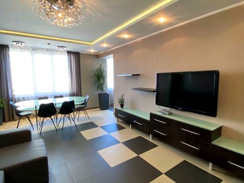 квартира за адресою Дніпровська набережна вул., 1-А