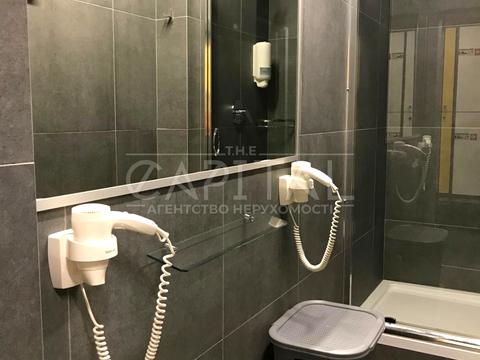 комерційна за адресою Київ, Анни Ахматової вул., 21