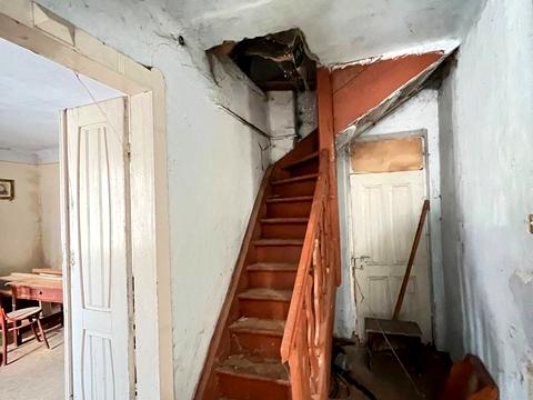 будинок за адресою Дмитре