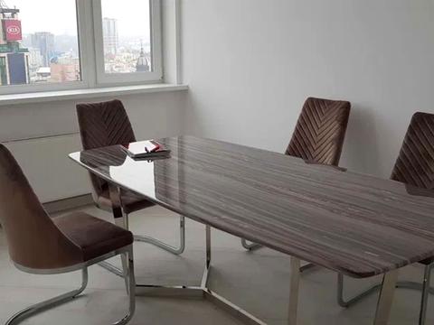 комерційна за адресою Круглоуніверситетська вул., 3-5