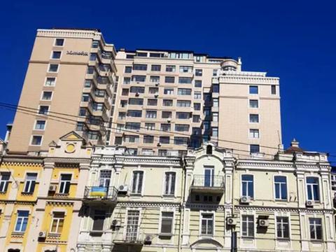 комерційна за адресою Круглоуніверситетська вул., 3-5