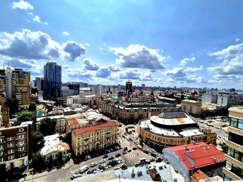 комерційна за адресою Круглоуніверситетська вул., 3-5