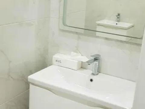 комерційна за адресою Круглоуніверситетська вул., 3-5