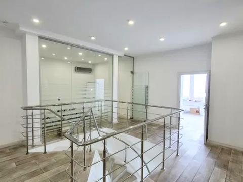 комерційна за адресою Круглоуніверситетська вул., 3-5