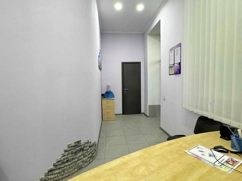 1853746975628877
