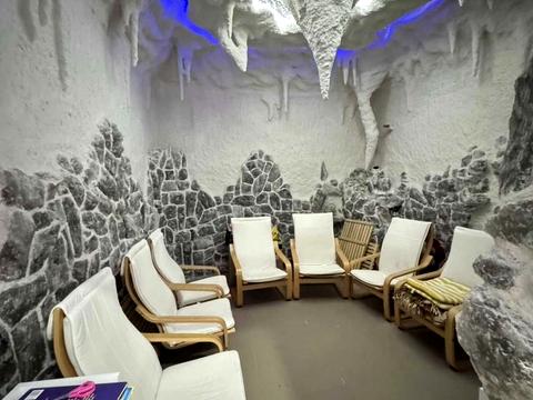 комерційна за адресою Академіка Амосова вул., 35