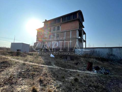 коммерческая по адресу Квітнева, 111