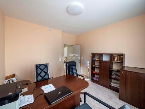 будинок за адресою Товарна вул., 24Б