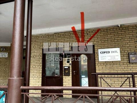 комерційна за адресою Євгена Коновальця вул. (Щорса), 32-Б