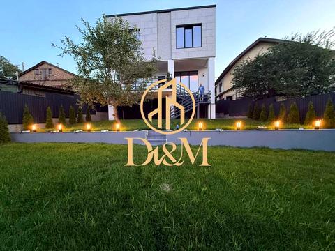 будинок за адресою Київ, Листопадна вул.