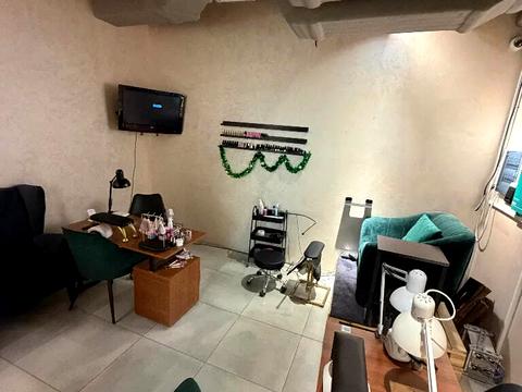 коммерческая по адресу Дмитрия Яворницкого просп. (Карла Маркса), 72-Б