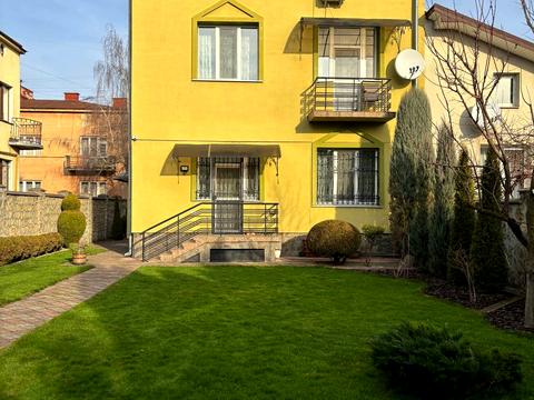 дом по адресу Михаила Павлика ул., 12